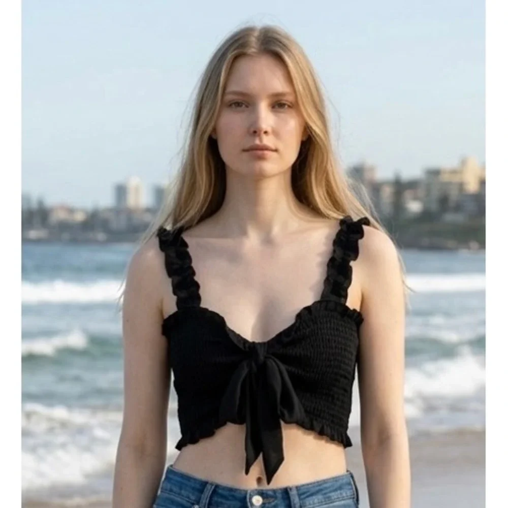 Vine & Love Smocked Tie‎ Front Crop Top Womens Small Black Ruffle Strap